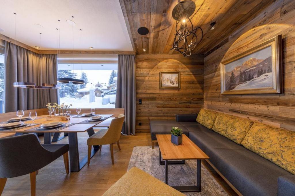 Sam Alm - 2