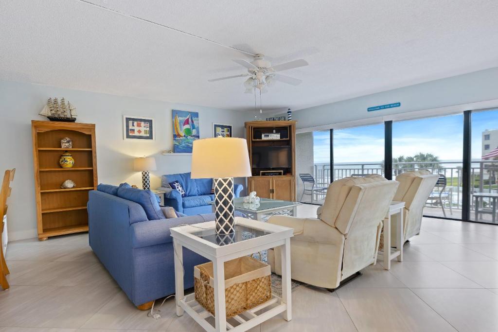Errol-by-the-Sea 320 - Breathtaking ocean and pool views, Edgewater