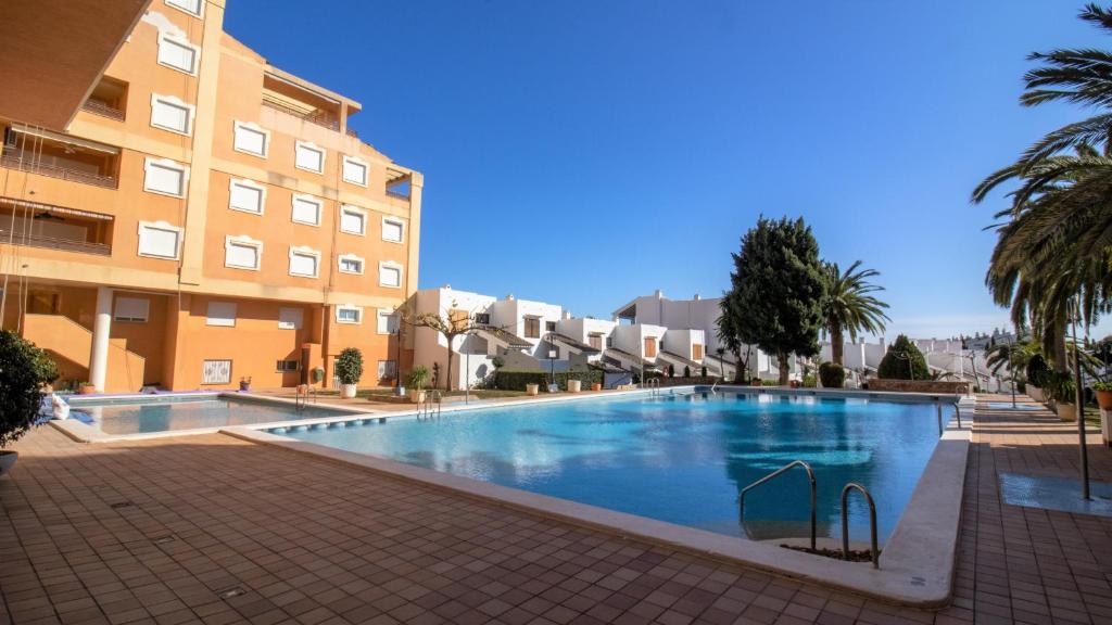 Casa adosada con jardin y piscina - Las Fuentes Albert Villas - 4