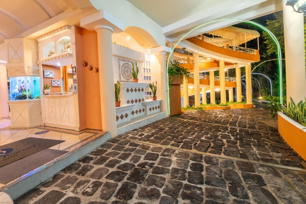 Gran Karmel Hotel, Santa Cruz Muluá