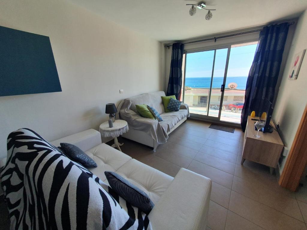 apartamento con vistas al mar, piscina y parking - 2