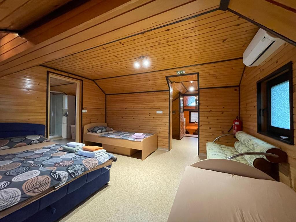 Apartma ob Kolpi Križan, Griblje