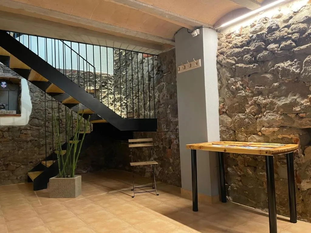 Cal Palaci, hotel in Caserras