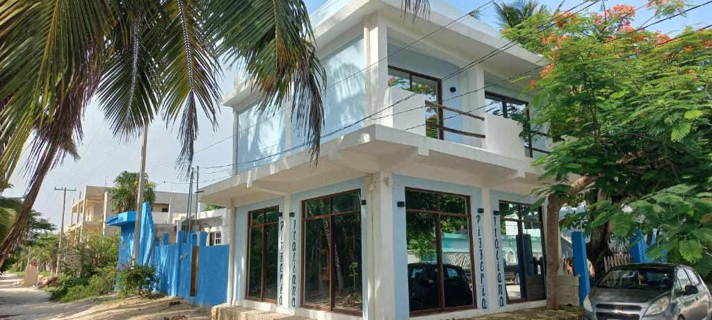 Estudio Flamboyan, El Cuyo