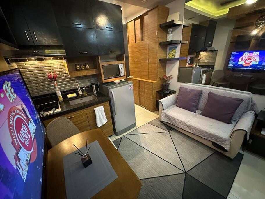 Circulo verde condo studio Pet-Friendly, Manila