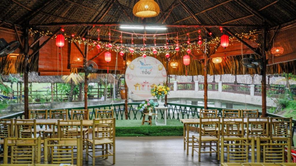 Nha Cua Mom