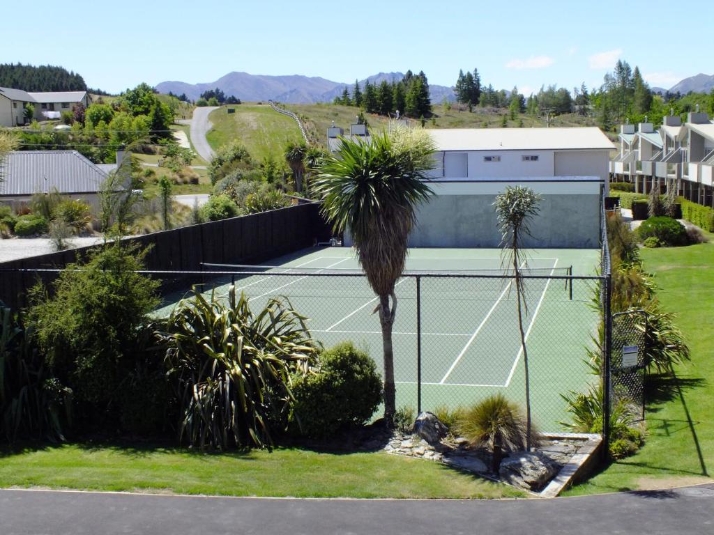 Tennis court