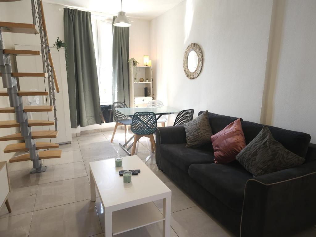 Escale Chic - Un duplex plein de style à Toulon - 2