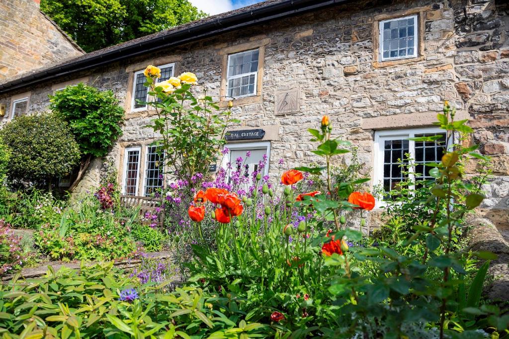Dial Cottage - Bakewell Pass The Keys, Bakewell