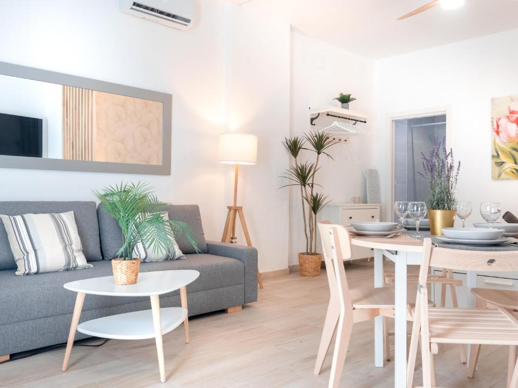 ISG Apartments Triana Jacuzzi 1 - 2