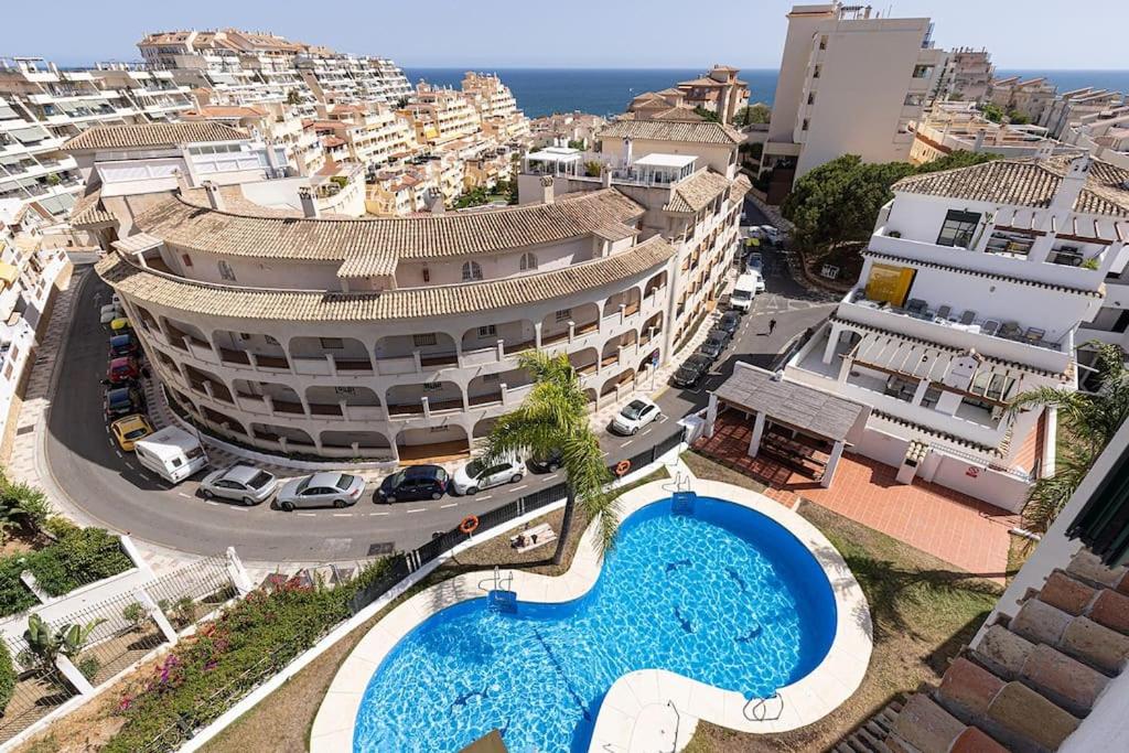 Spacious Penthouse with Spectacular Sea Views!, Benalmádena