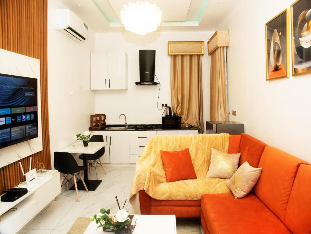 Emmys Properties, Lekki