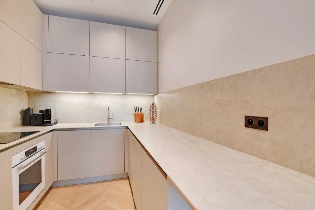 Luxury apartment with AC - GeorgeV-Champs Elysees - 3