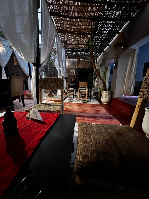 Dar Tadout, Aït Ourir