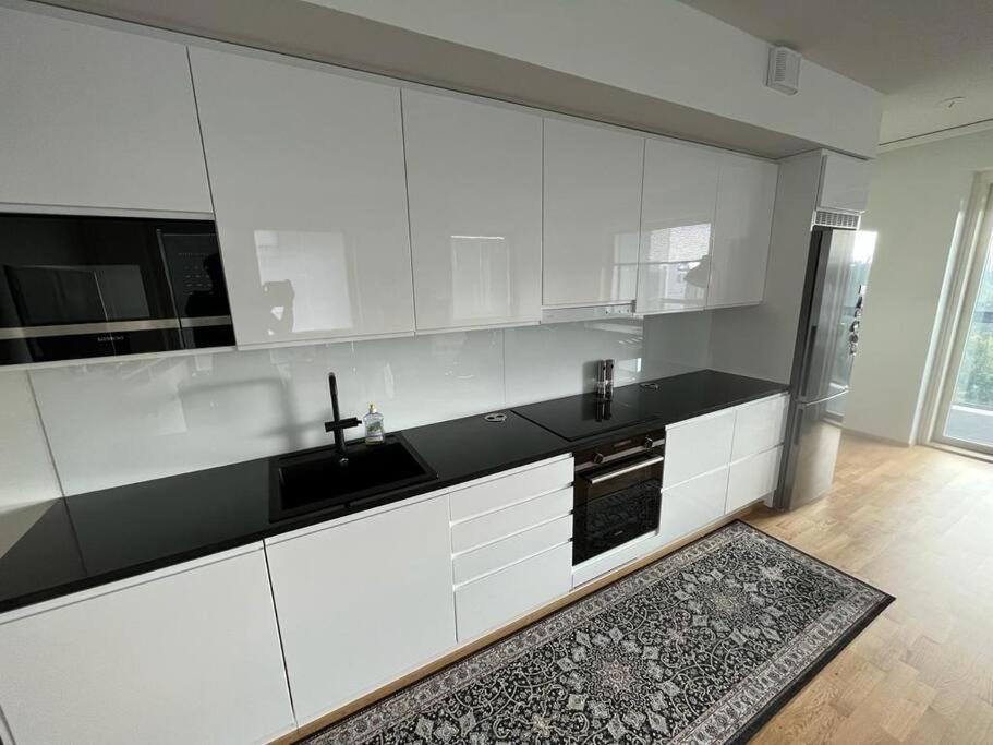 Indoor access to metro & shopping mall and own sauna, Espoo