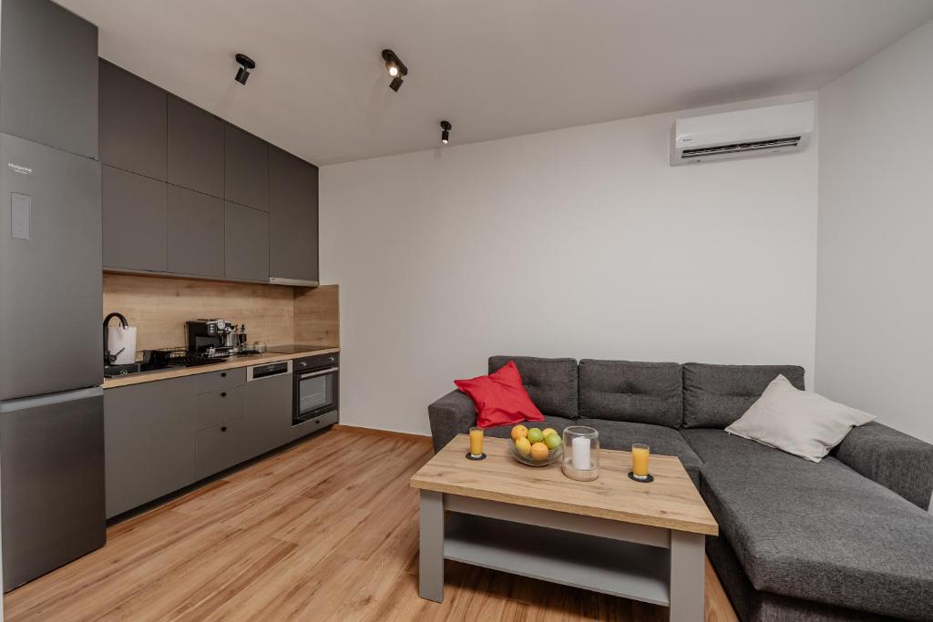 LUX Seafront APT - Close to the Sea - Private Parking - 1