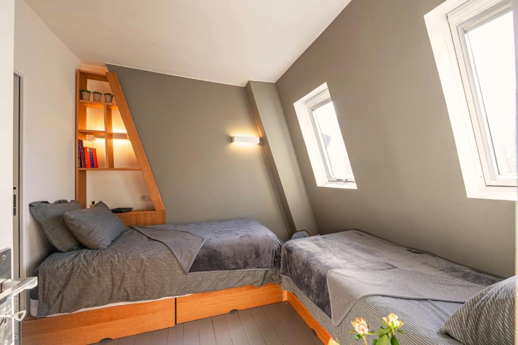 1min Walk From Champs Elysées - Avenue Montaigne - AC - Self-Checkin - Working Desk - 5