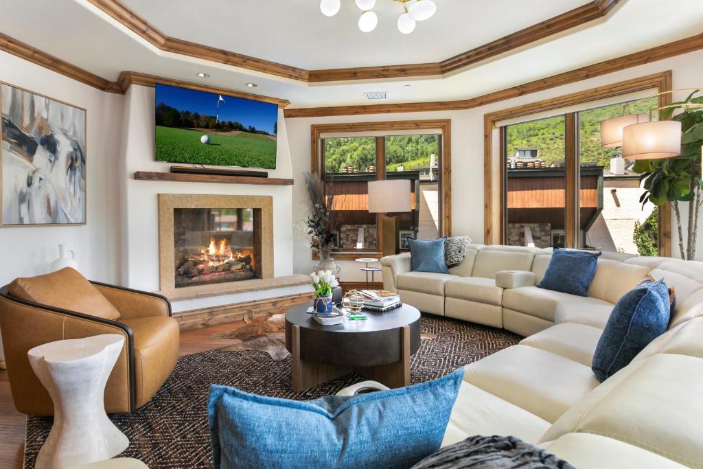 Arrabelle 568 by Exclusive Vail Rentals, Vail