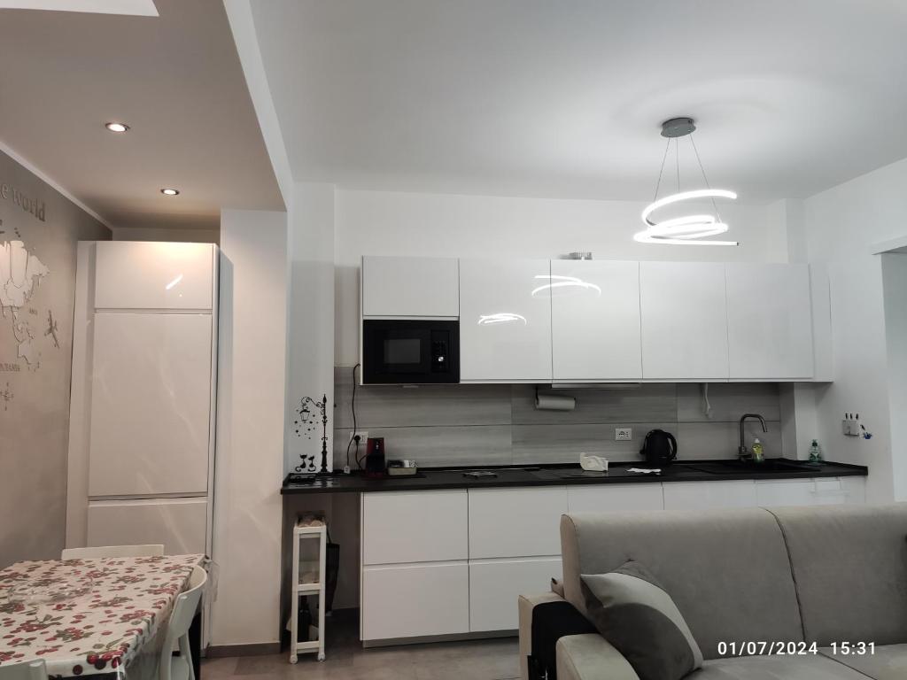 ROMAN'S HOUSE - 3