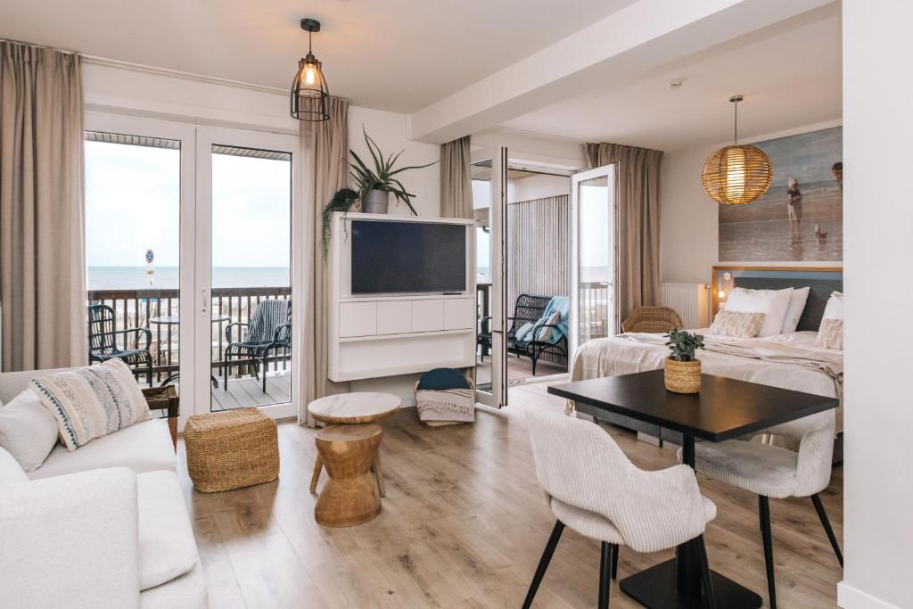 Studio with Sea View