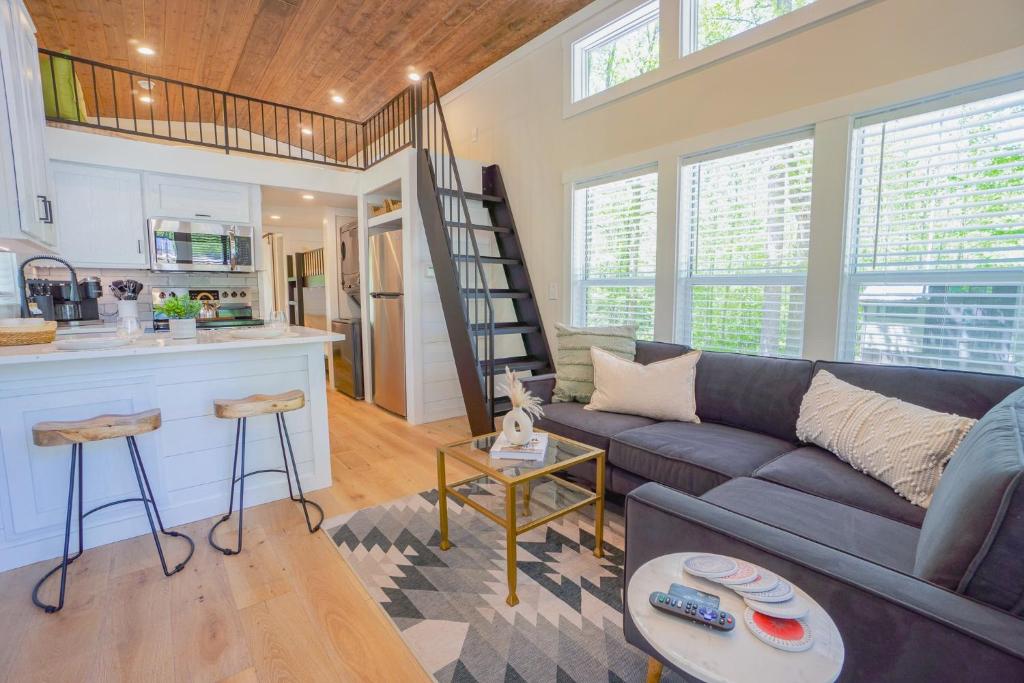 Modern Cabin - Gated Community - Woodland Views - Maple Cabin, Gatlinburg