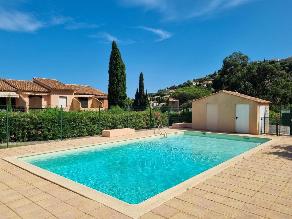 Douceur Marine - T2 avec terrasse, parking, piscine et wifi - 2