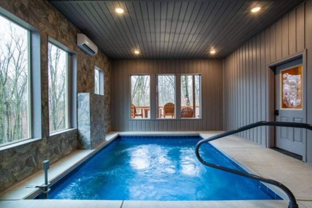 Escape to Nature's Embrace - Indoor Pool & Theatre, Gatlinburg