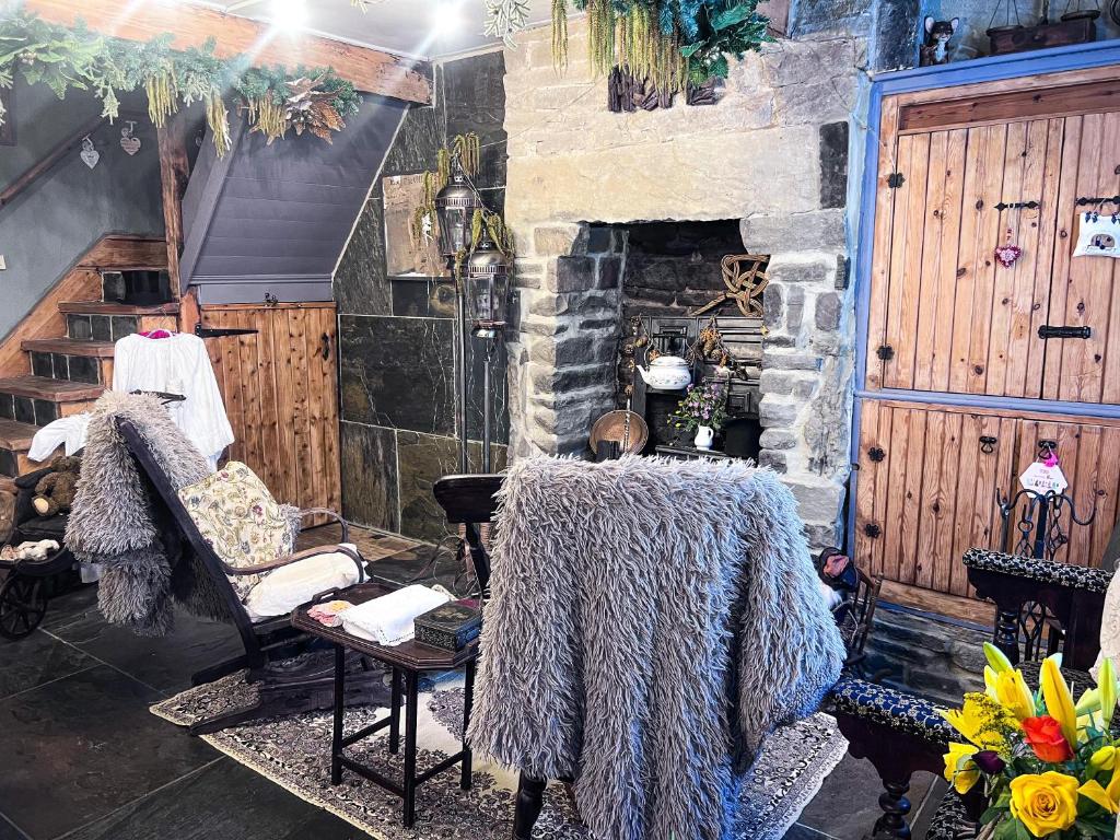 Travel Back in Time Fairy Cottage on the Cobbles an Experience Property, Haworth