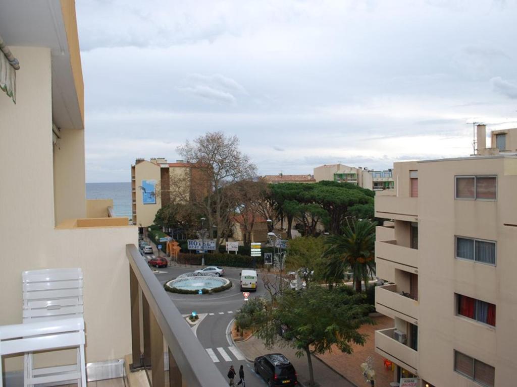 Charmant 2 pièces en centre-ville, 4 couchages, avec parking et climatisation - FR-1-803-65 - 2