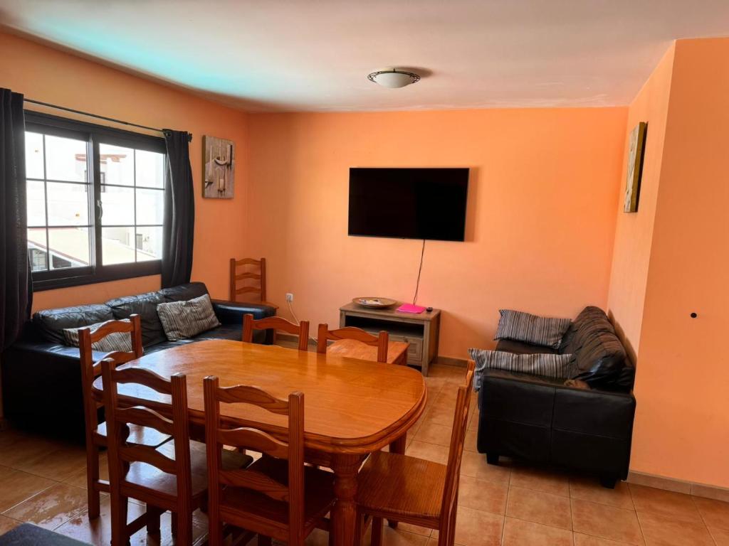 Shared lounge/TV area