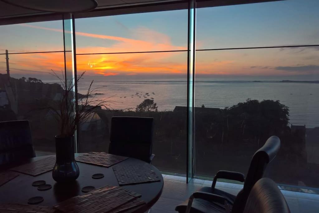 Luminaire hosted accommodation, Guernsey