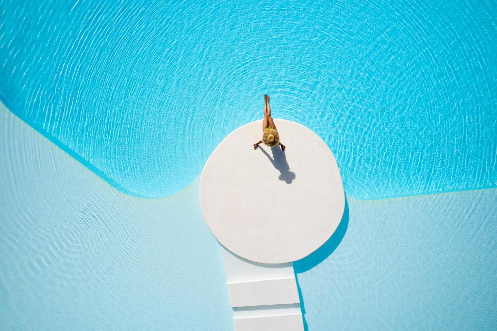 スイミングプール