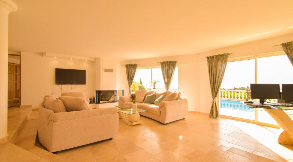 Ferienhaus Lei Sambro, familienfreundlich, Pool und toller Meerblick, ruhig gelegen by Riviera HomeLife - 5