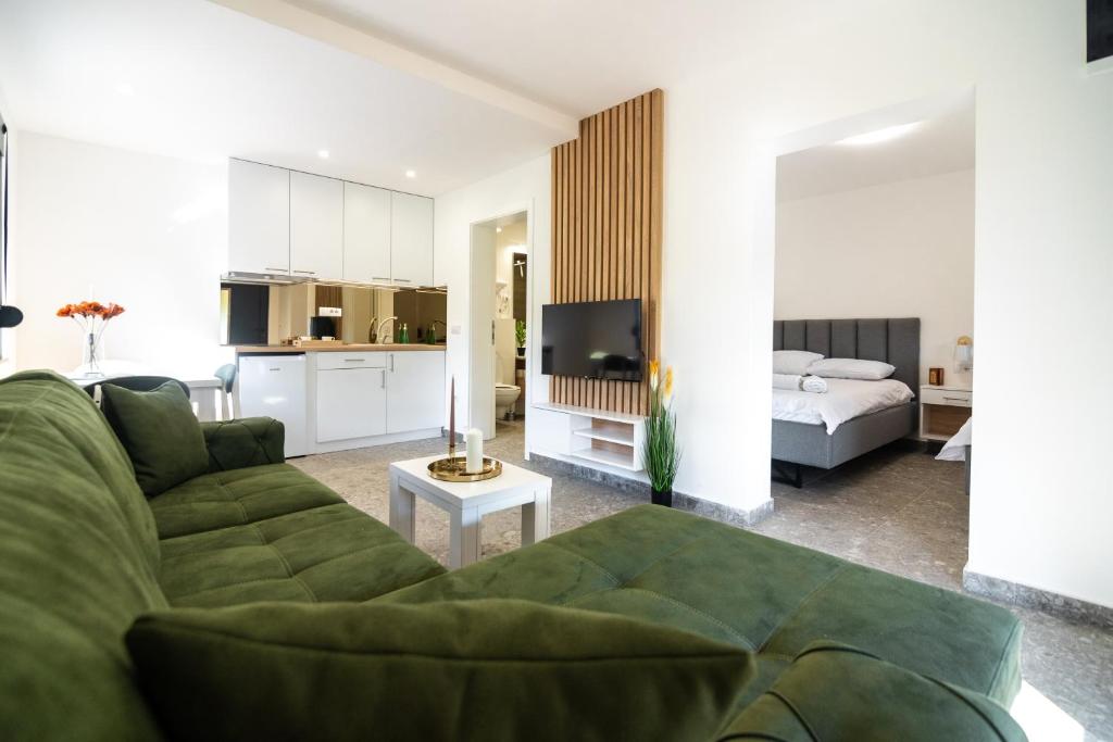 Uba Fruška gora, Velika Remeta