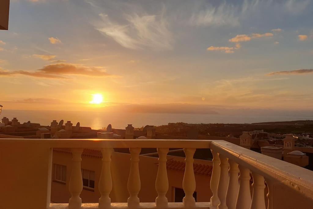 ROCKIN' VIEW COSTA ADEJE - 2 br, great terrace, parking, pool - 4