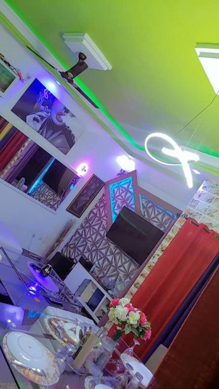 Grace divine, Cotonou