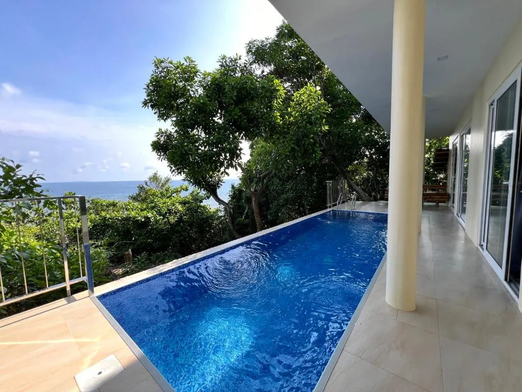 Antique Amor Bungalows & Villas, hotel in Pandan
