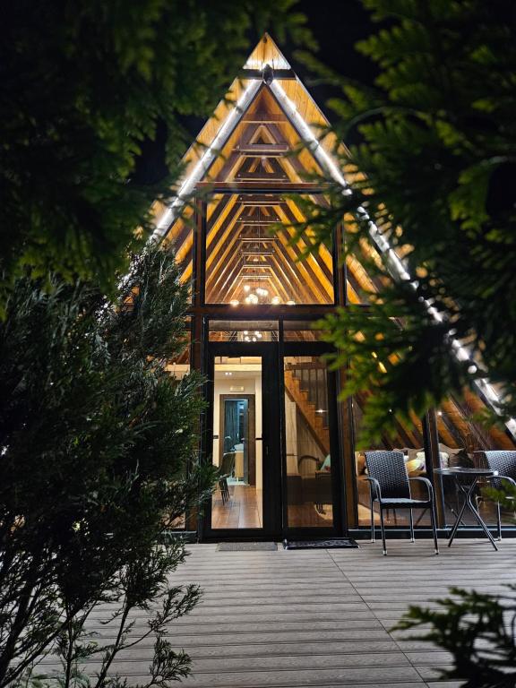 Navas River House, Poljane