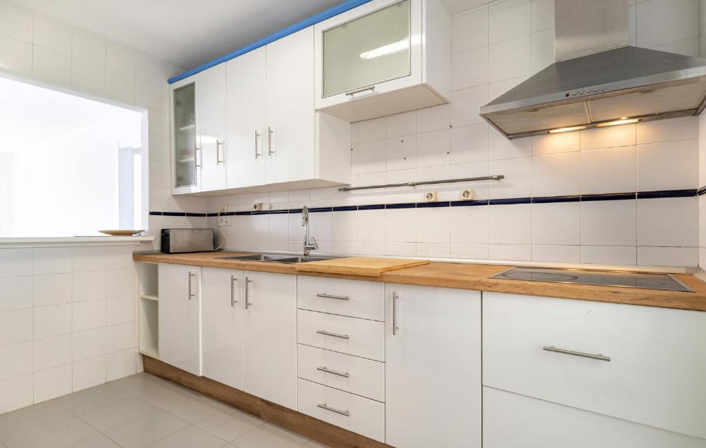 Beautiful Apartment In Roquetas De Mar - 5