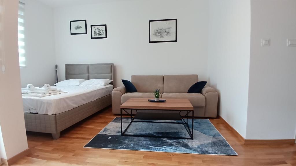 Lux studio Blue - 1