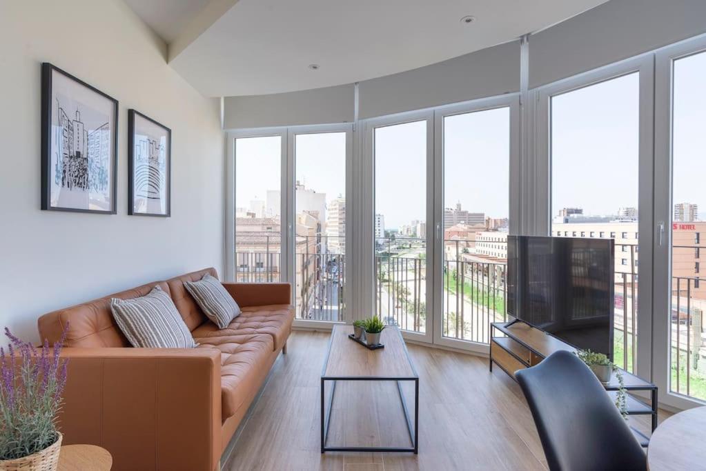 Tribuna II by ELE Apartments, Малага