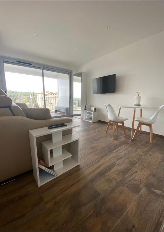 Studio neuf avec terrasse vue mer - 4