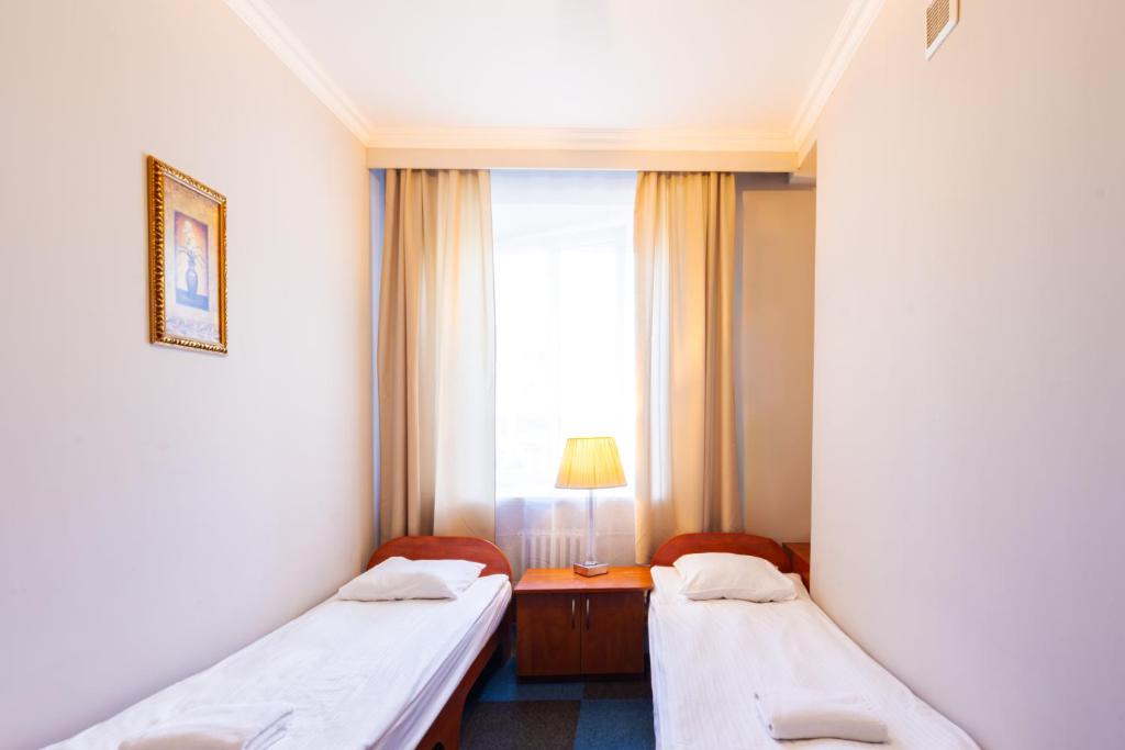 Noclegi Stadion Bed & Breakfast — Hotel rooms in Warsaw, Masovian