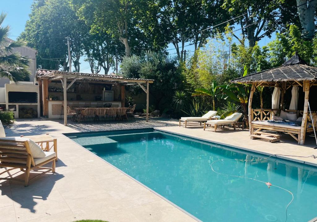 Charmante villa avec piscine chauffée, proximité des plages - 4
