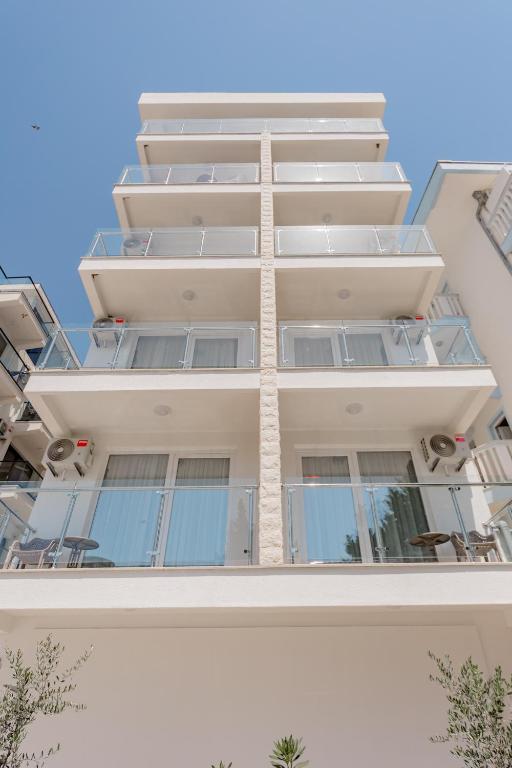 Bliss Apartments - 1