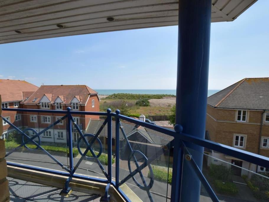 Oceanview - Peaceful 2 Bed Seafront Apartment, Eastbourne