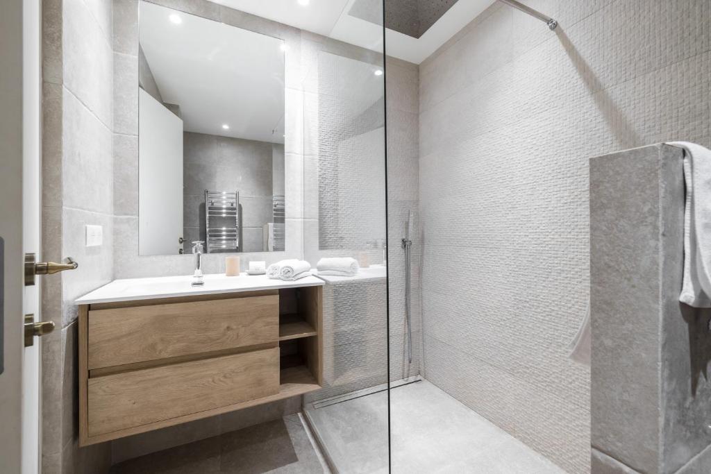 Apartment Matisse 100m Near The Sea - Happy Rentals - 5