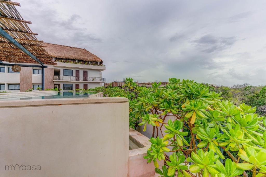Paradise in Tulum PH with Jacuzzi and Stunning Views - 2