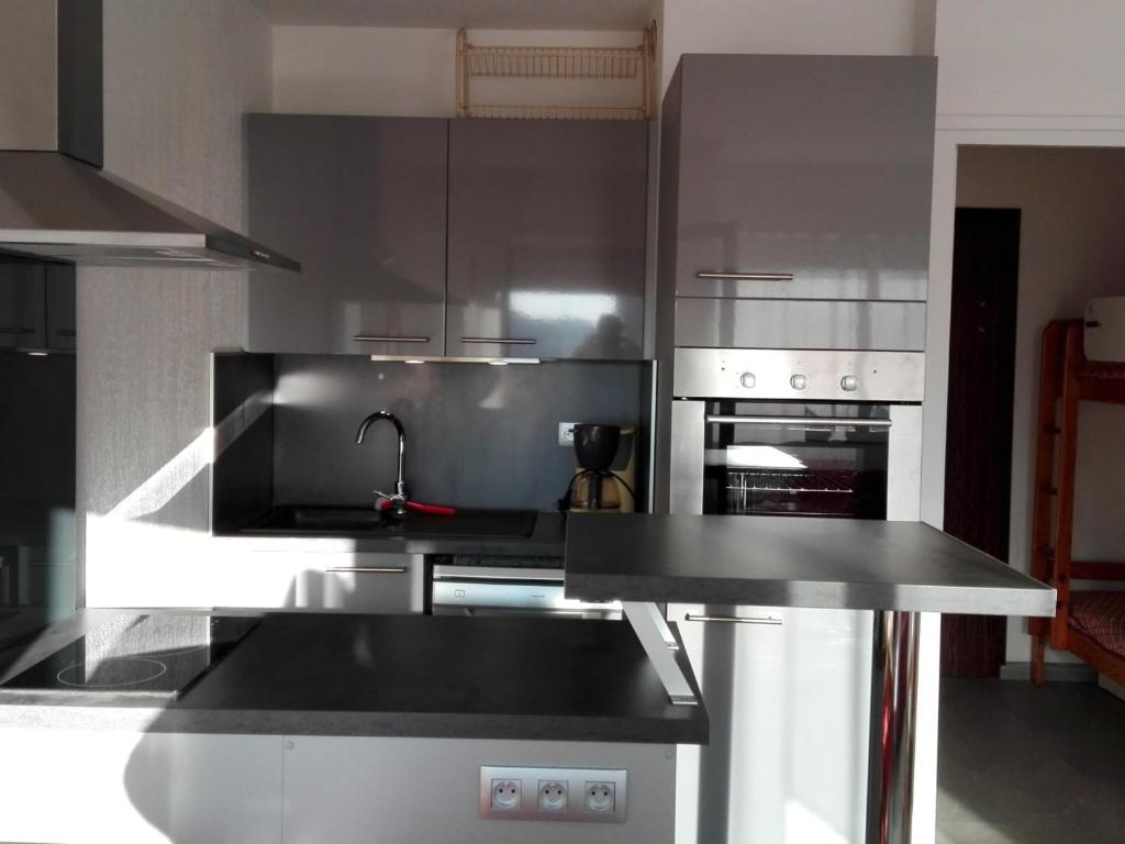 Studio Cabine Climatisé avec Piscine, Parking et Proche du Port - Cap d'Agde - FR-1-801-7 - 1