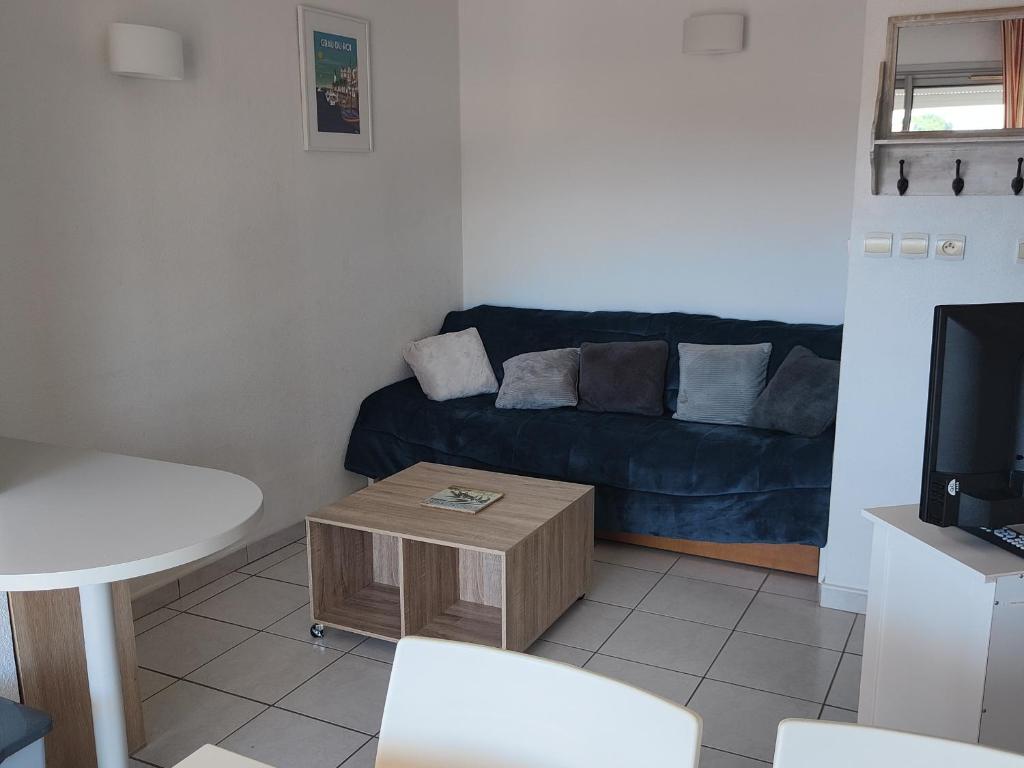 Appartement Bord de Mer - Climatisation, Balcon, Parking et Piscine - FR-1-801-3 - 3